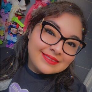 Meet your Posher, Mayra